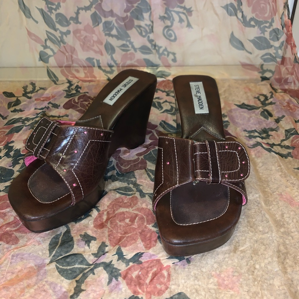 BROWN STEVE MADDEN HEELS